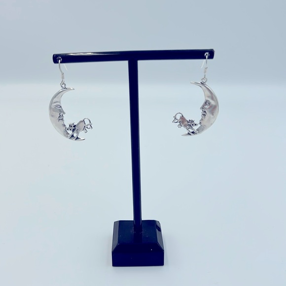 925 Sterling Silver Cow Jumped Over The Moon Nursery Rhyme Dangle Earrings - Picture 1 of 4